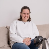 Para-Bogenschützin Flora Kliem qualifizierte sich nach ihrer Amputation innerhalb weniger Monate für die Paralympischen Spiele 2024. 