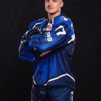 Eishockey-Profi mit Orthese – Eislöwe Arne Uplegger