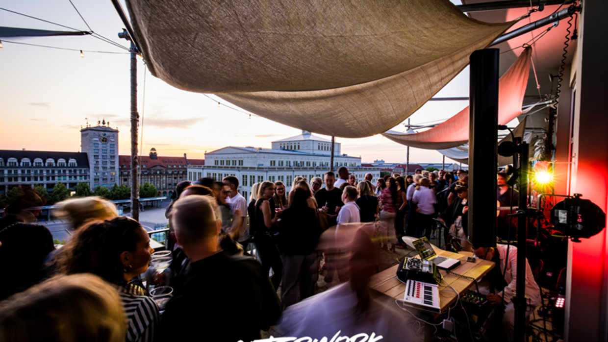 Copyright: Jon Renker