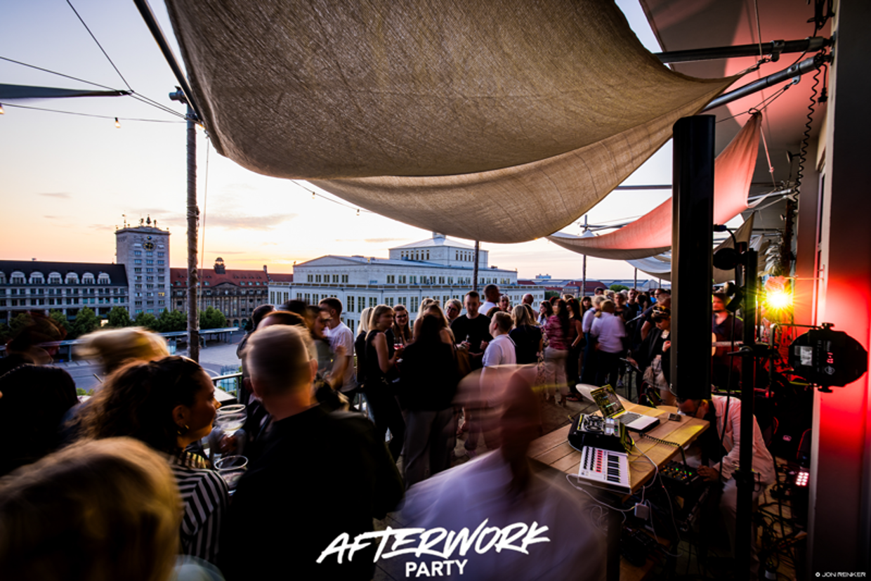 Copyright: Jon Renker