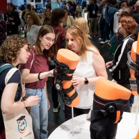 Auszubildende auf der Fachmesse